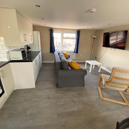 Stunning 1 Bedroom Flat In Wood Green London Exterior photo