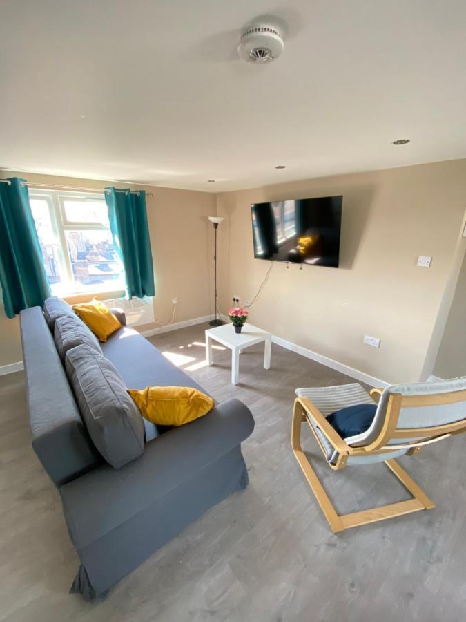 Stunning 1 Bedroom Flat In Wood Green London Exterior photo