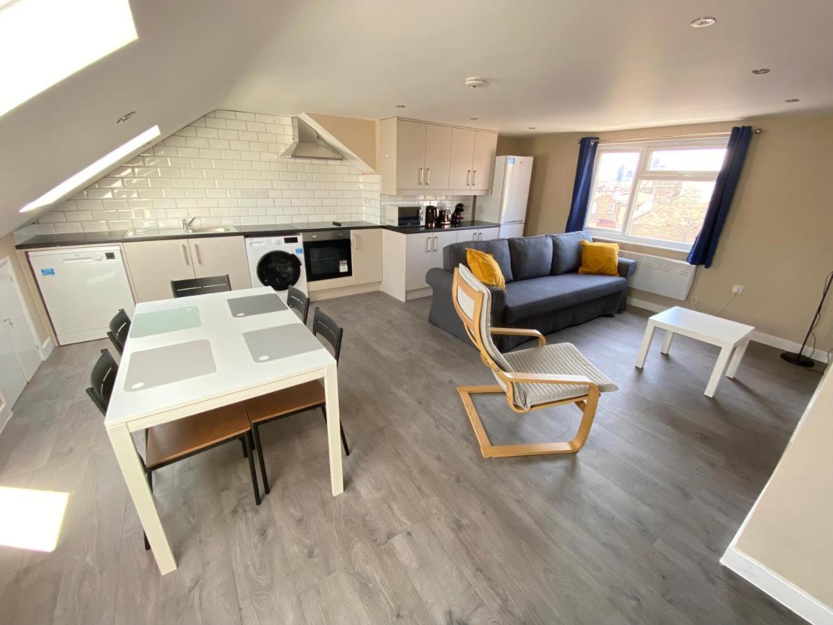 Stunning 1 Bedroom Flat In Wood Green London Exterior photo